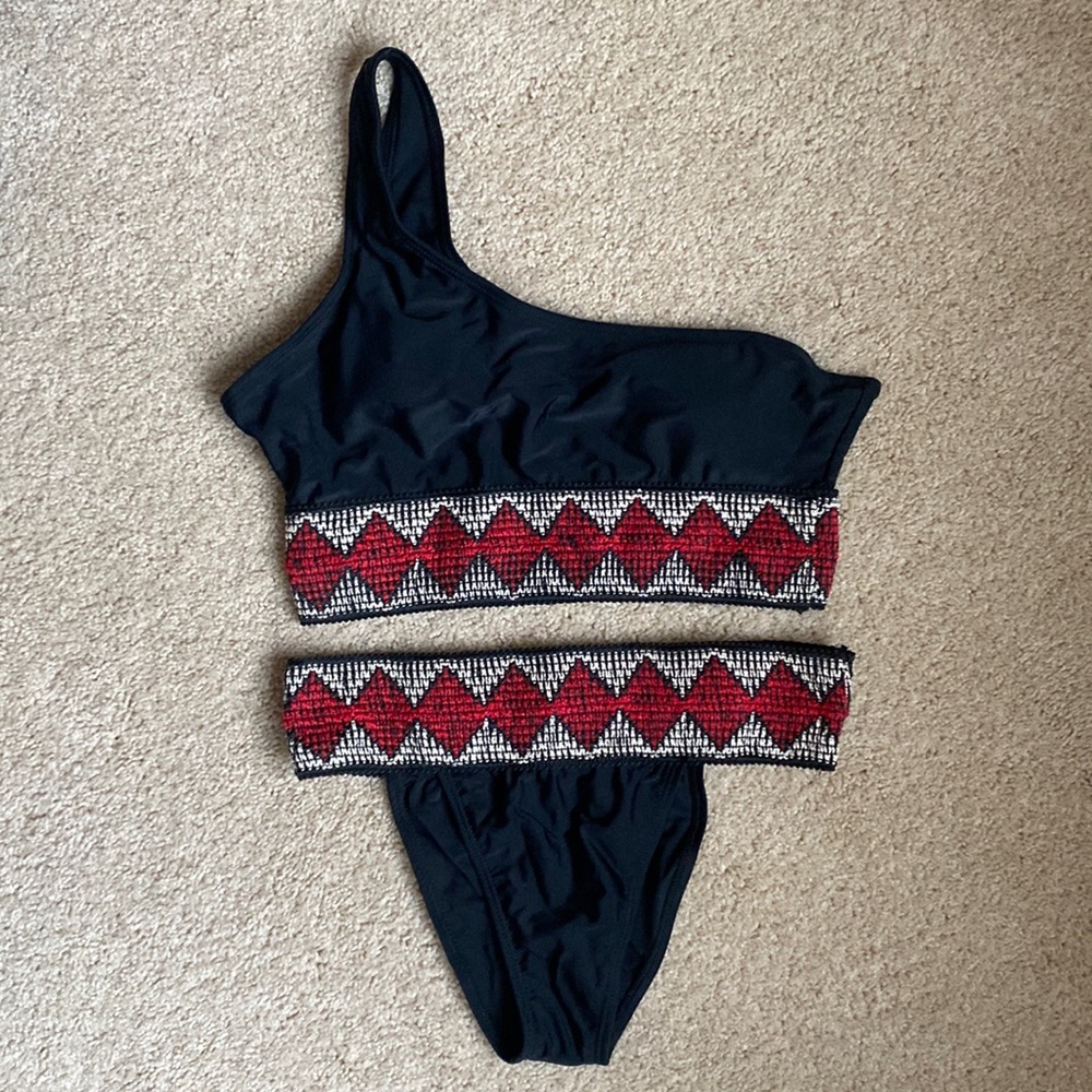 One shoulder bikini